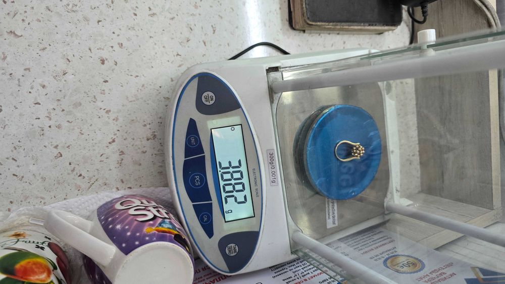 Продается кольцо золотое