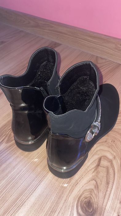 Стилни зимни боти