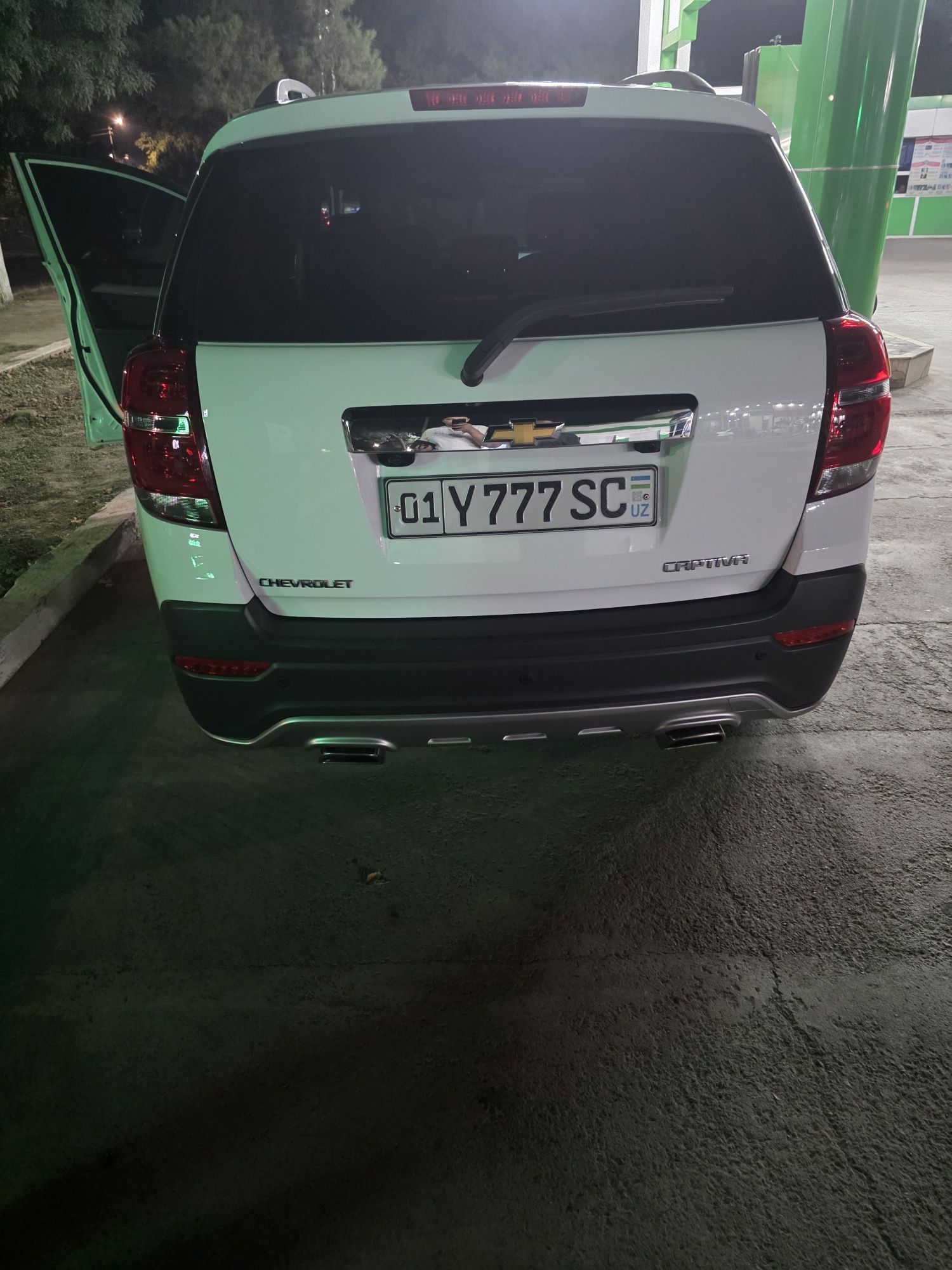 Avtomobil Captiva 4
