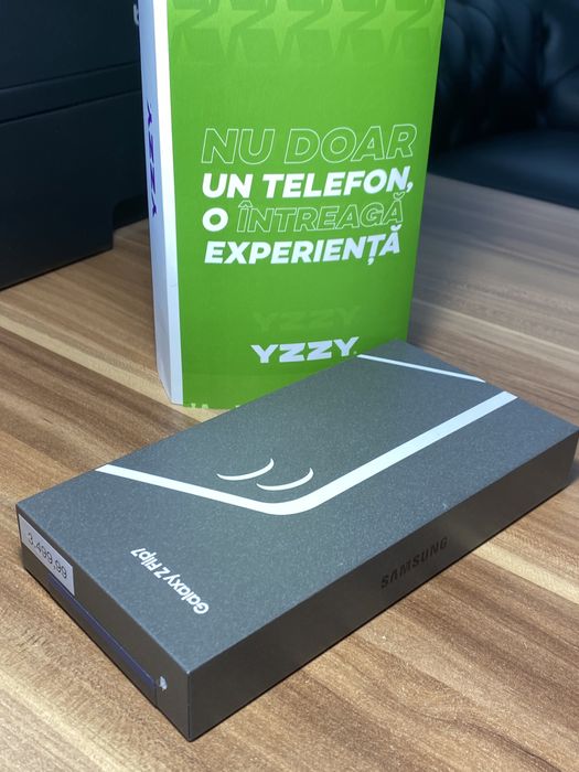 Samsung Galaxy Z Flip7 / Garanție 12 luni / 256 Gb / Nou sigilat