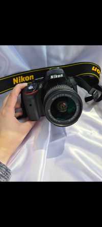 Aparat DSLR Nikon 5300 + accesorii
