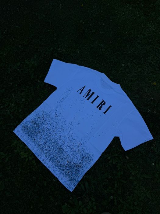 Tricou Amiri Premium / Colecție 2025

Marimi: S,M,L

Disponibil în alb