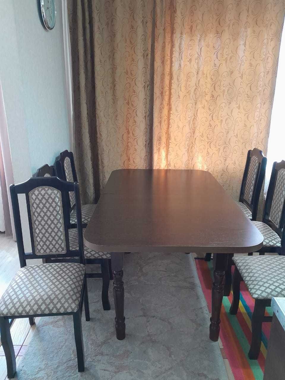 кухонный стол с стульями