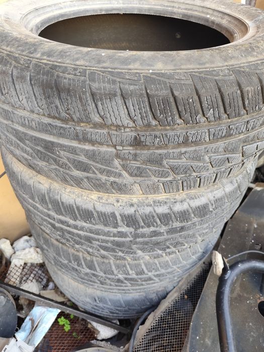 Гуми зимни 235/65/17