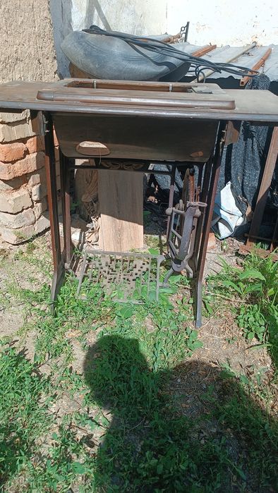 Продам столы от швейной машины