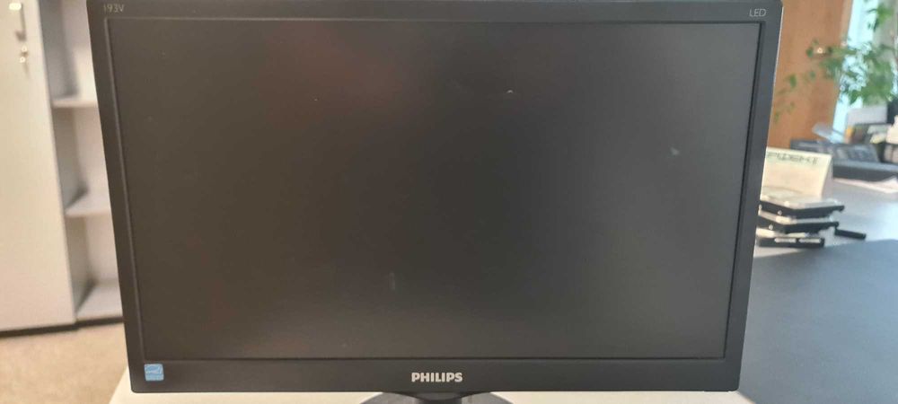 Офис компютри и монитори