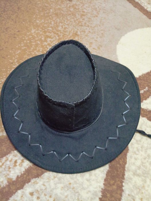 palarie velur neagra unisex ,pt plimbari in natura sau echitatie