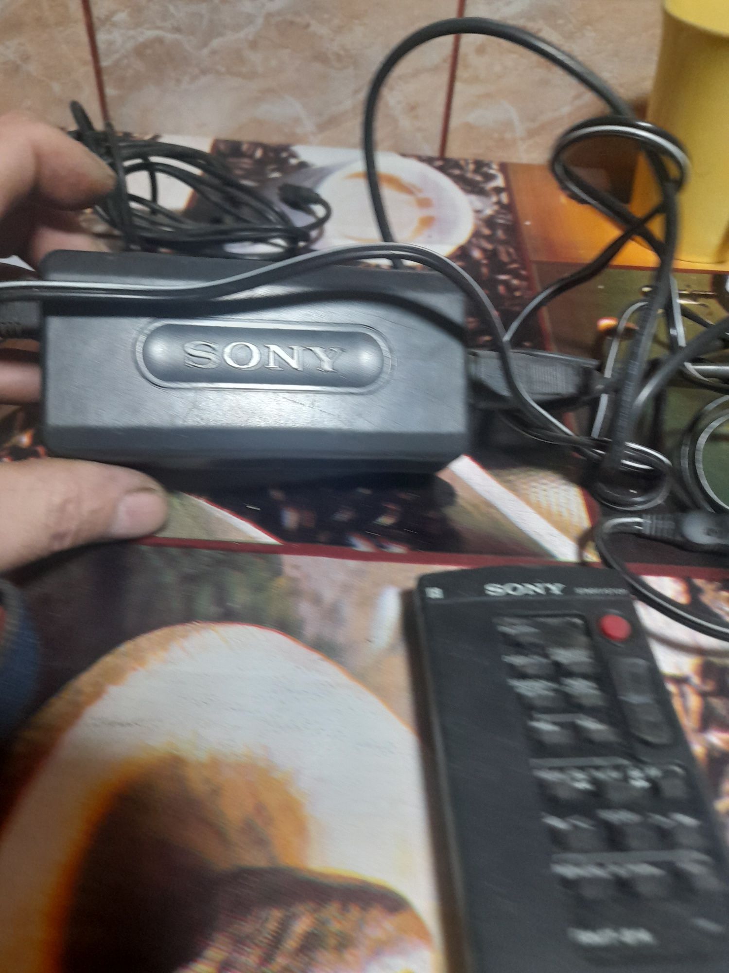 Mini camera Sony în stare bună de funcționare.