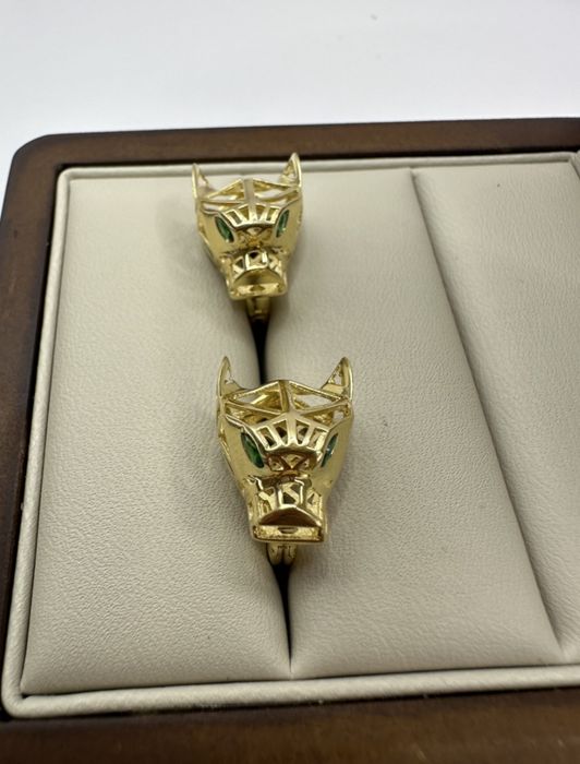 Продам золотые серьги