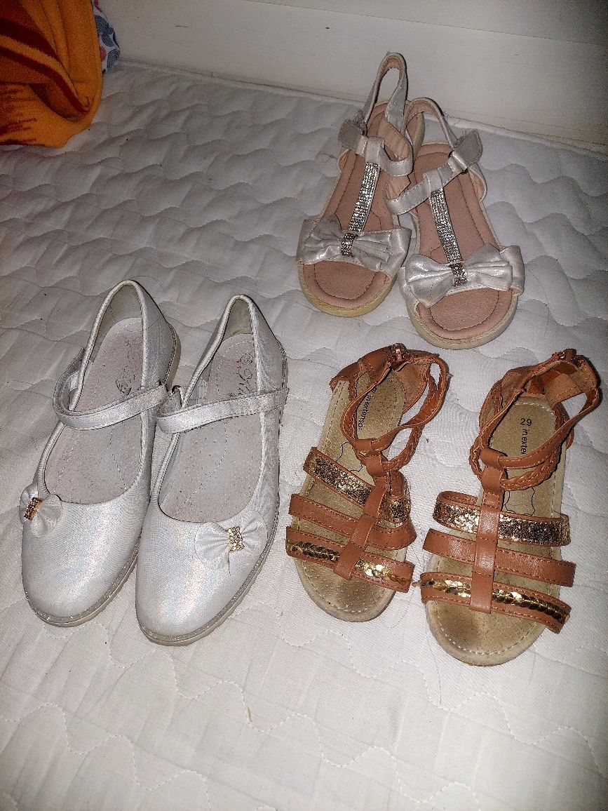 Sandale și pantofi fete