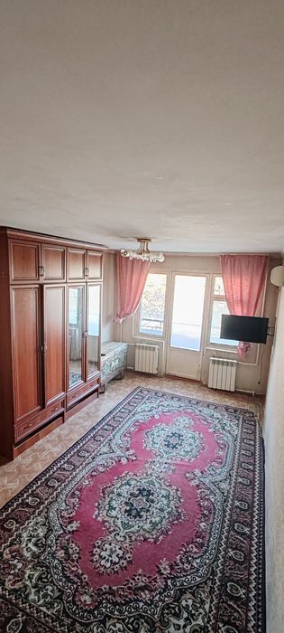 1 бөлмелі пәтер жалға беріледі.