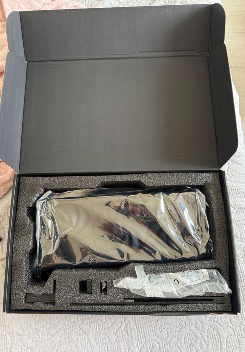 Gigabyte RTX 5090 windforce OC sigilata+ garantie si factura Emag