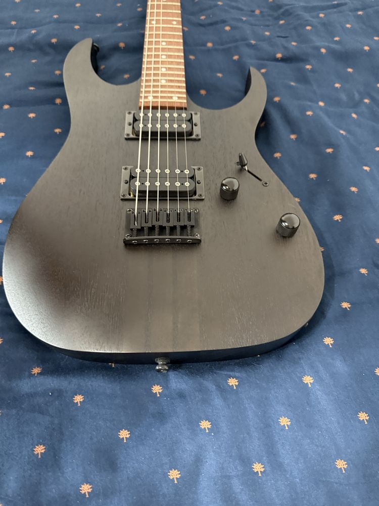 Chitara Ibanez serie RG + amplificator VOX VX15