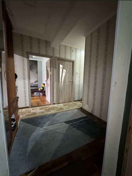 Самарканд дарвоза 3 хонали квартира 3/2/5 холати яхши