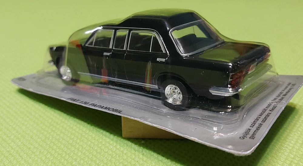 Fiat 130 Papamobil. Цена: 25лв. (1/710). Мащаб 1:43