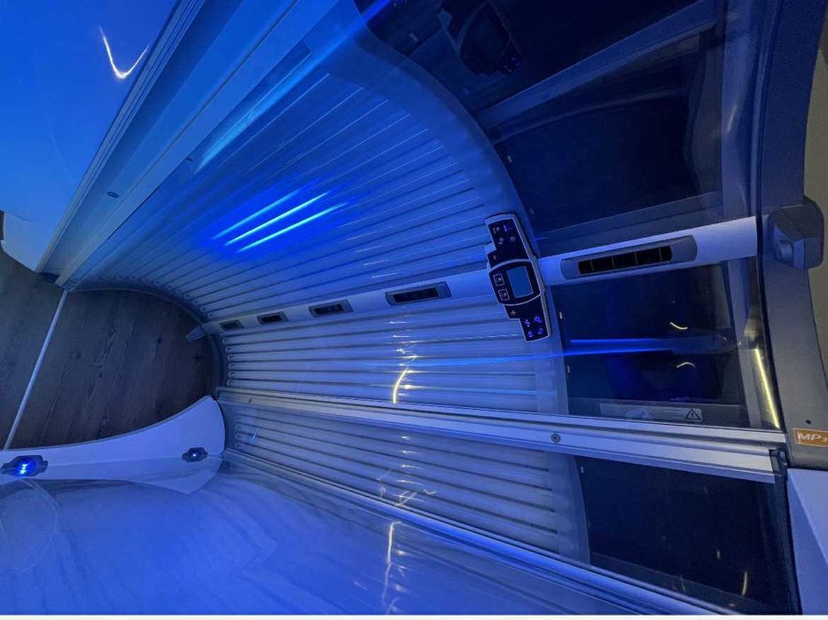 Солариум Luxura X10