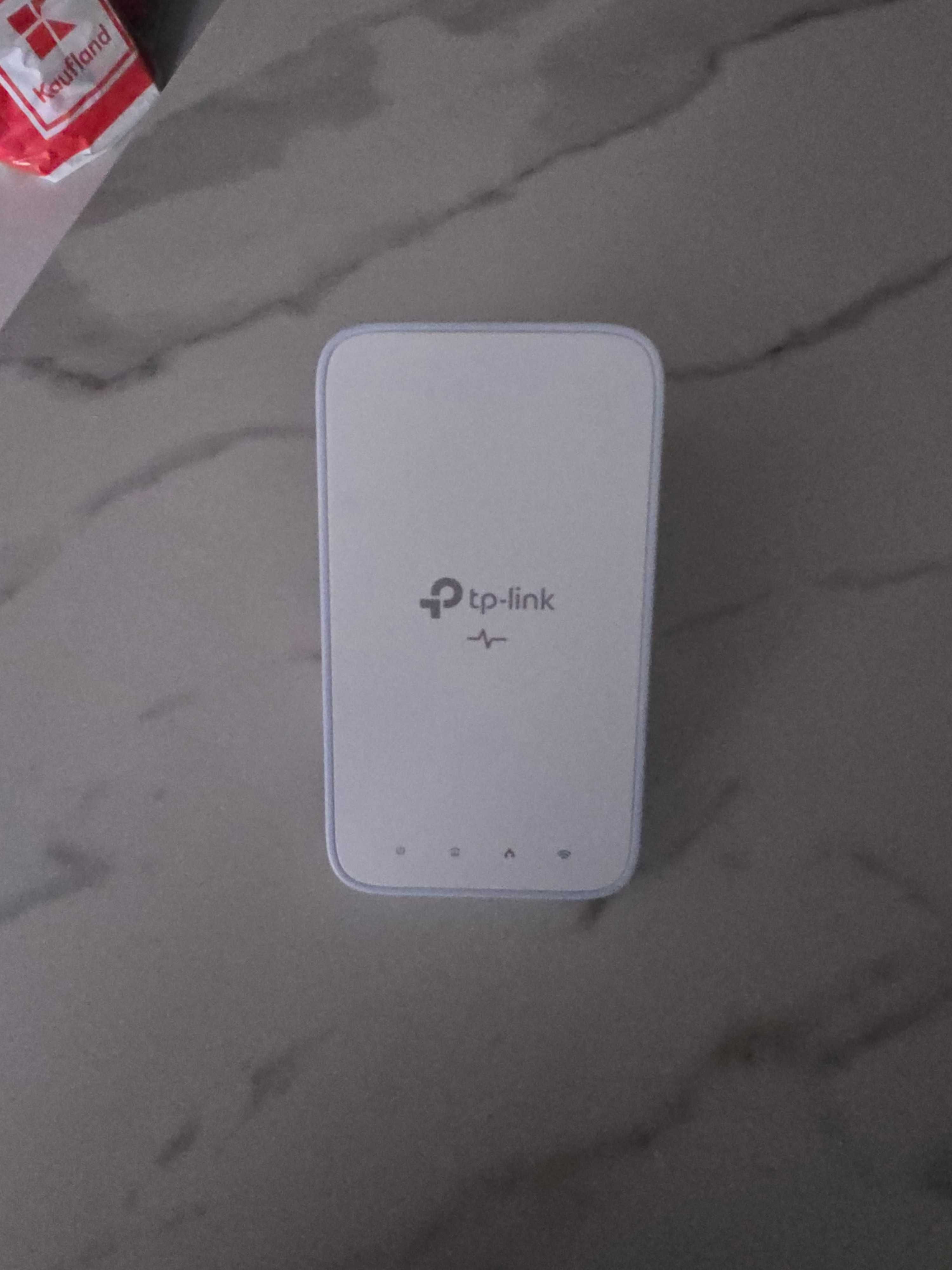 TP-LINK TL-WPA7517 Powerline Адаптер и WiFi усилвател