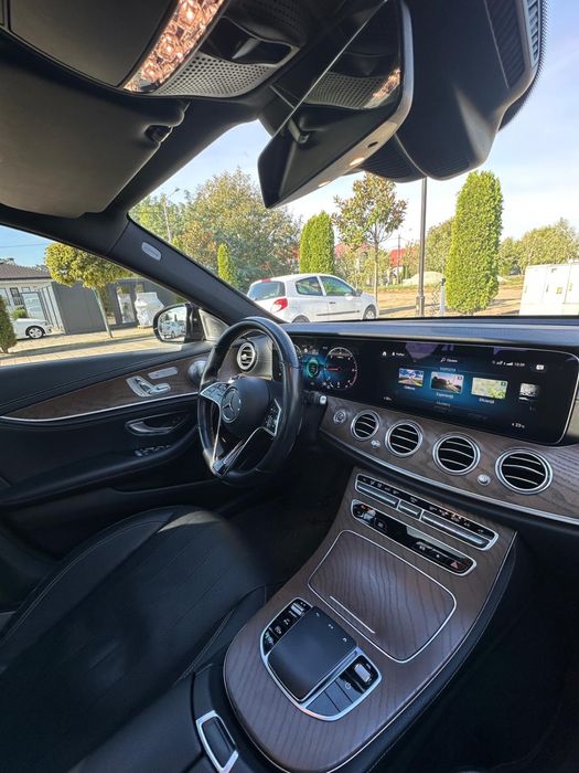 Mercedes-Benz E Mercedes-Benz 9G Tronic Exclusive