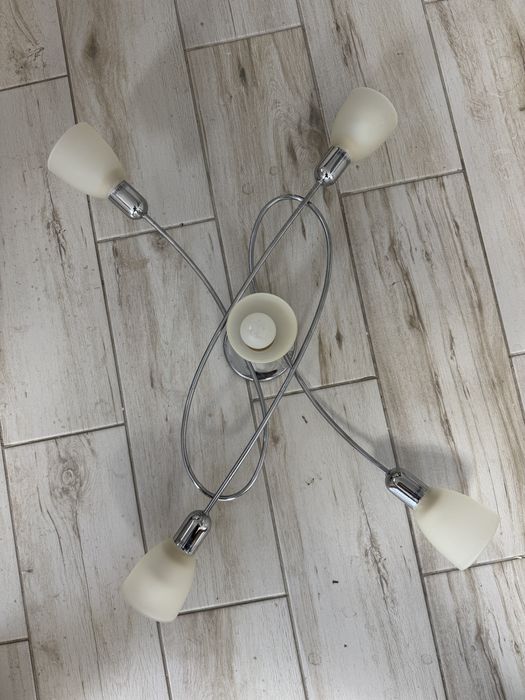 Plafoniera cu 5 becuri