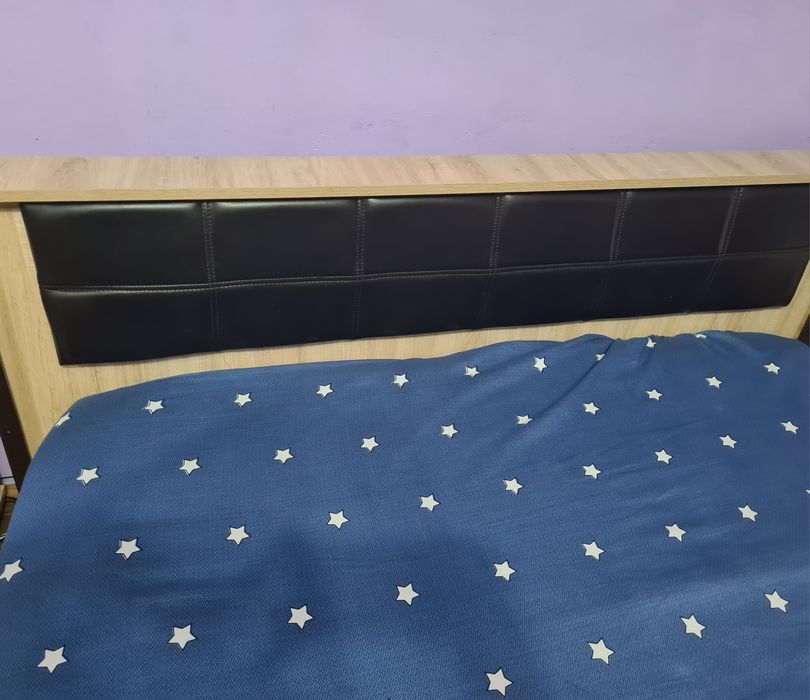 Vând pat matrimonial