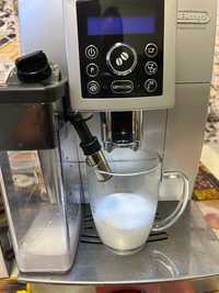 Aparat/espressor/automat cafea DeLonghi, magnífica și capuccino