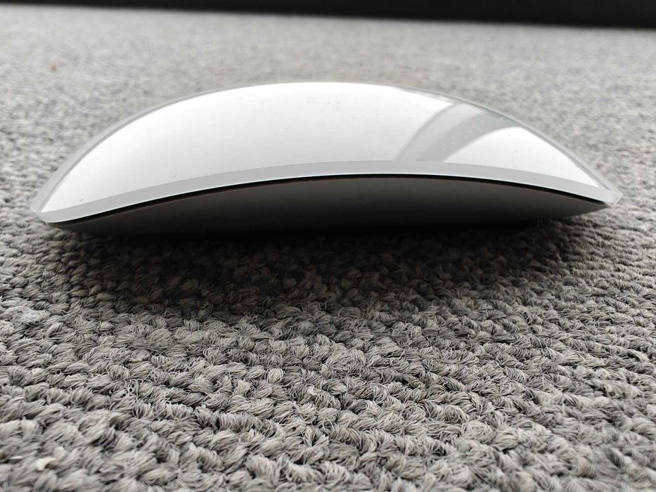 Apple Magic Mouse с кабел и кутия