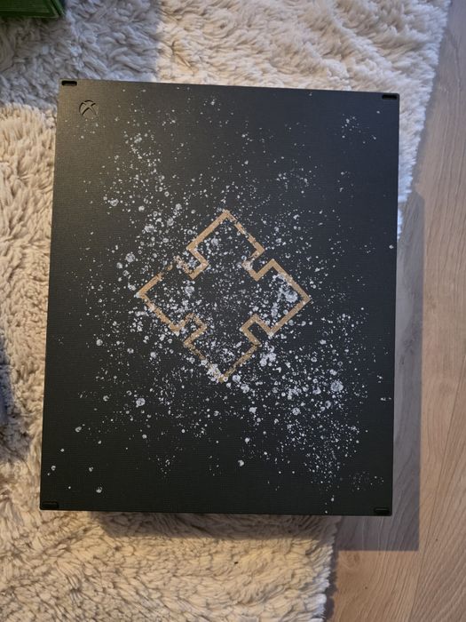 Xbox one x Gears 5 limited edition