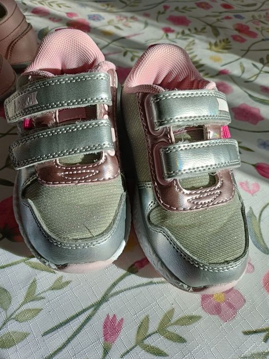 Adidași primigi mărimea 24