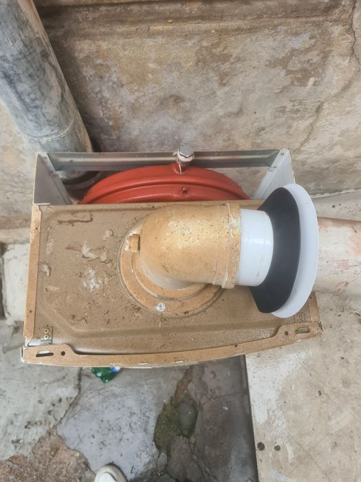 Vând centrala bosh 2000 condens pentru piese