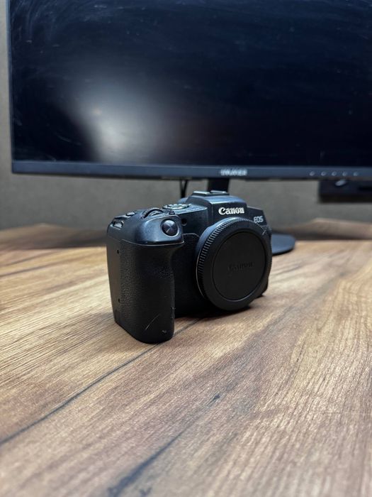 Canon RP + 24-105mm + 50mm + Roning RS2