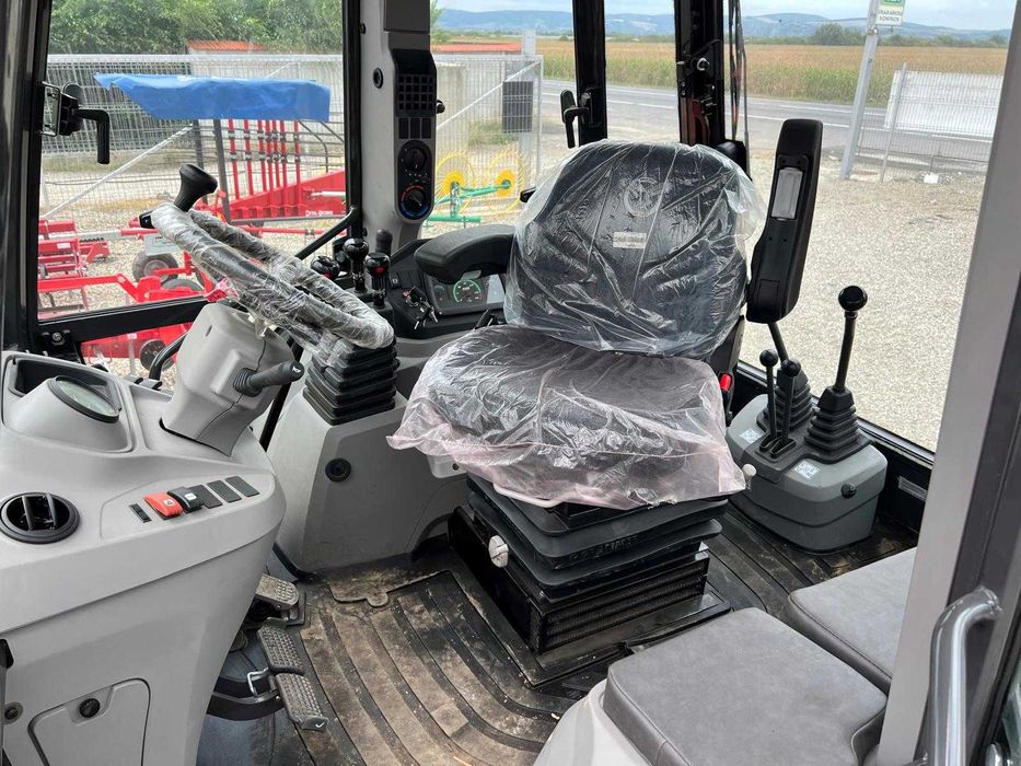 Buldoexcavator Case 570SV – 7,5 T , 97 Hp , brat telescopic + Video