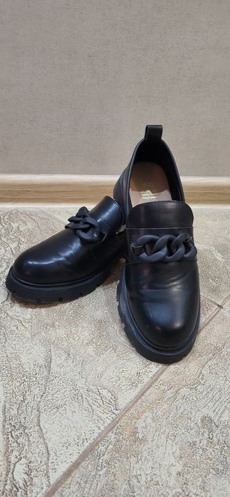 Туфли  Лоферы 39р-р