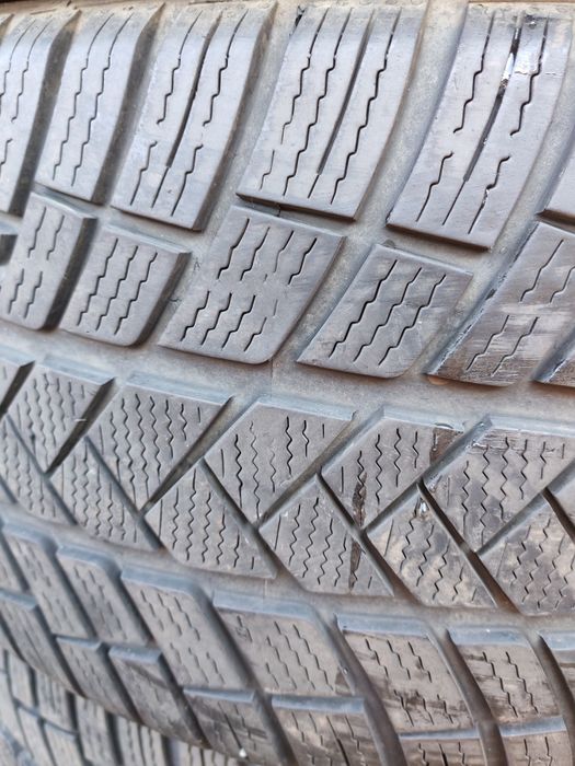 255 40 21,4buc iarnă Vredestein 2021,6mm