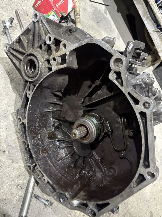 Кутия за opel 2.0DTI DTL DTH