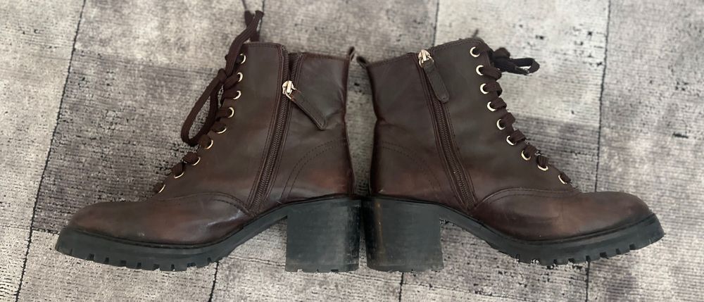 Ghete de piele Uterque 36