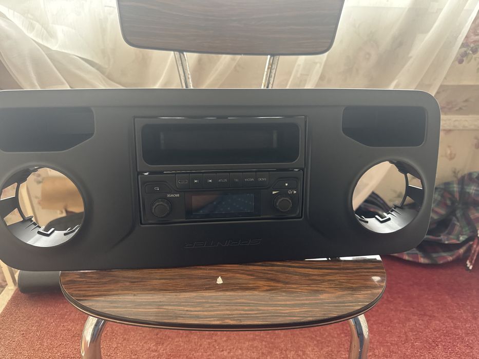 Casetofon cu suport sprinter 2019