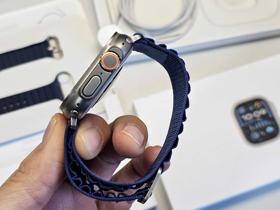 ПРОДАМ Apple Watch Ultra 2 (Titanium Blue Ocean Band) 49MM.