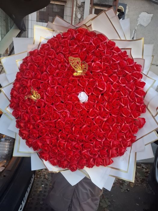 Vand buchet de flori