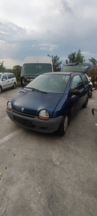 Dezmembrez Renault Twingo 1.2 benzina