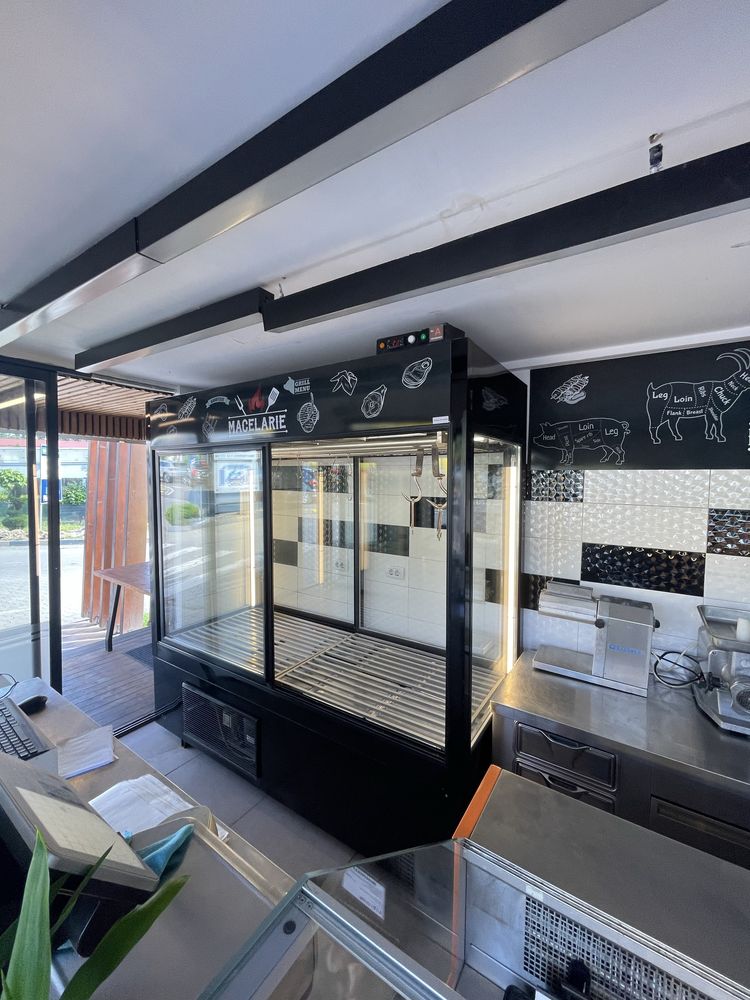 Vitrine frigorifice pentru carmangerie