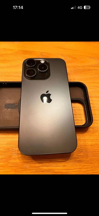 Iphone 15 pro 256 gb aproape ca nou