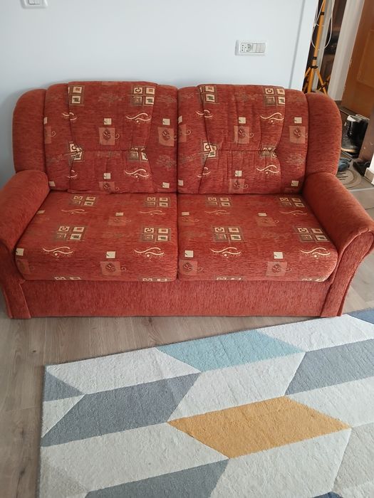 Canapea 2 locuri extensibilă