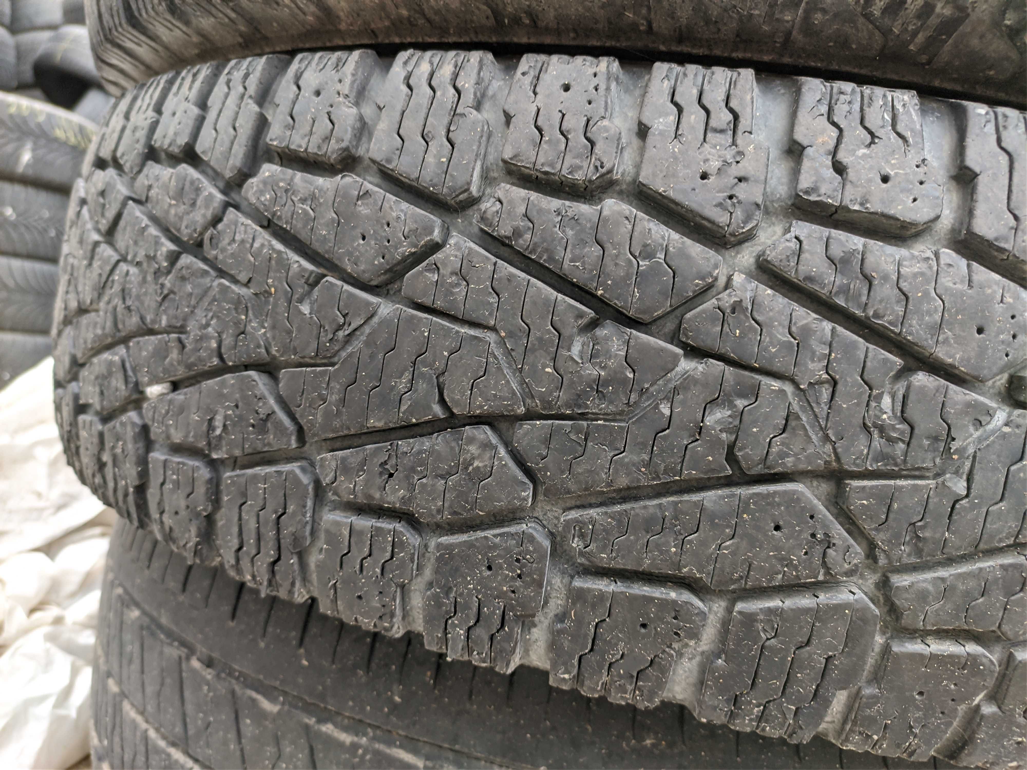 4бр Гуми 235 85 16 - Nokian
