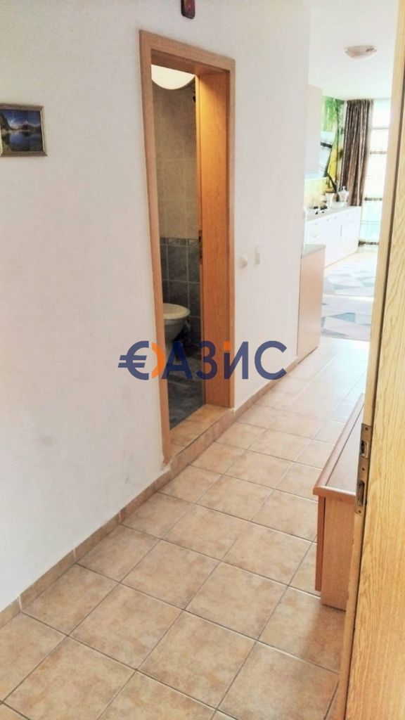Продава се Двустаен апартамент в к.к. Слънчев бряг - 74 кв.м за 926 €/кв.м - Снимка #1