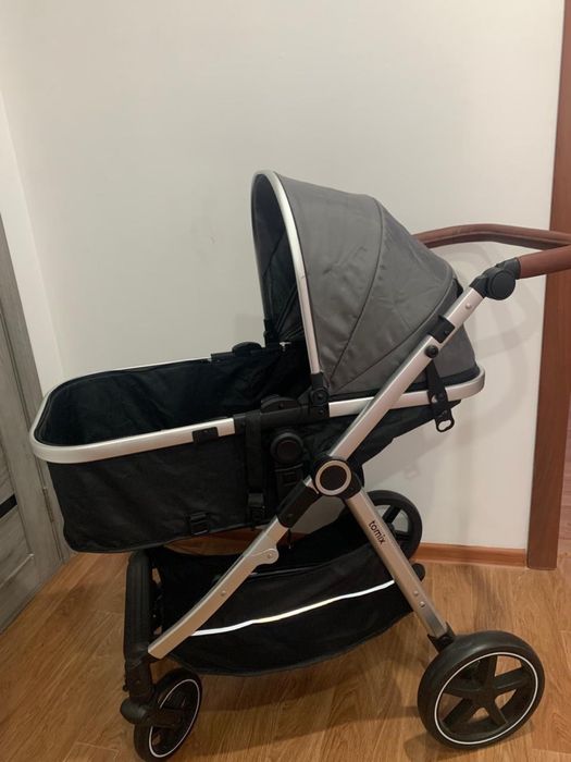 Продам Коляска 3 в 1 (люлька + прогулка + автокресло)