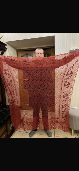 Пуховый платок ручной работы