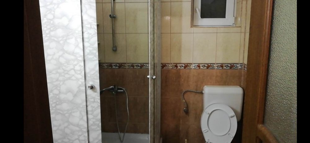 Chirie Casa Voluntari