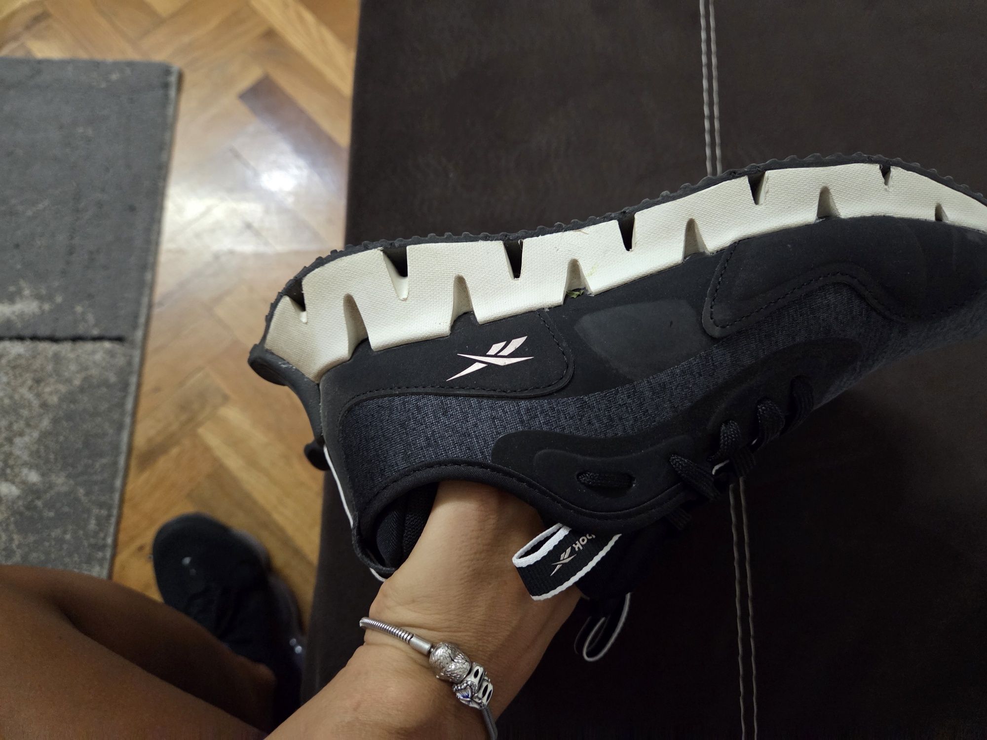 Маратонки REEBOK