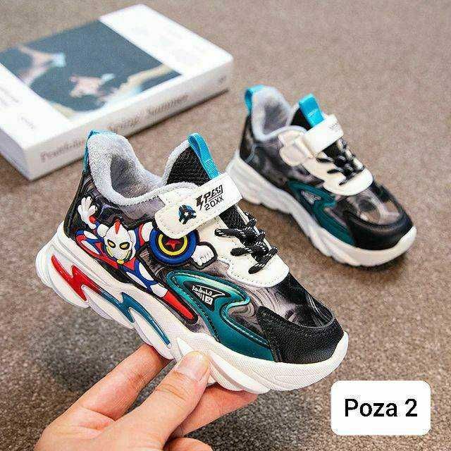 Adidasi usori si comozi pentru copi cu luminițe