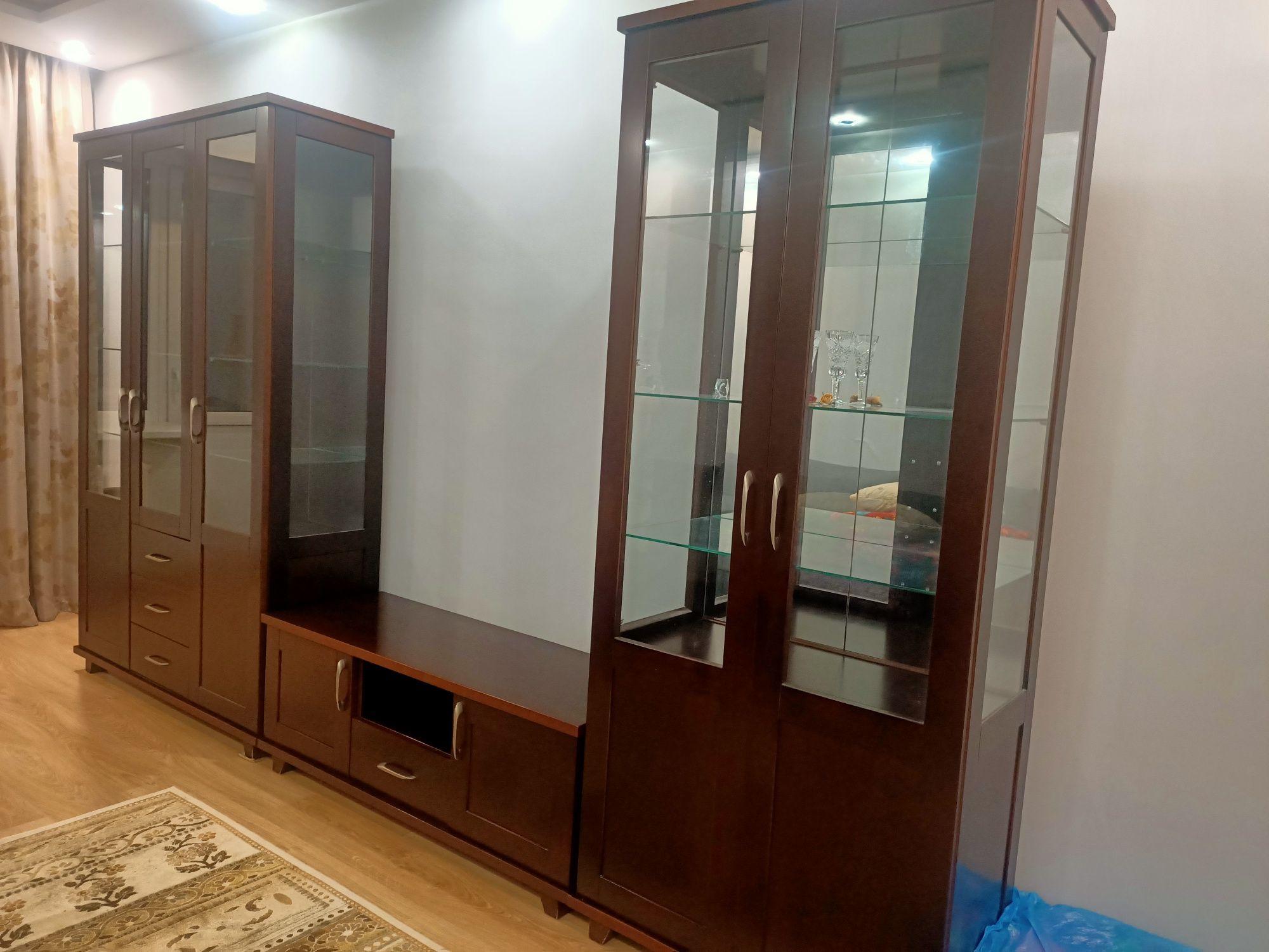 Сервант для гостинной